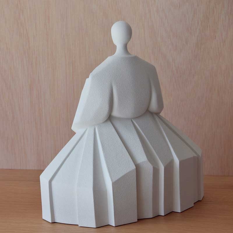 Sculpture japanese ceramic extended sleeve