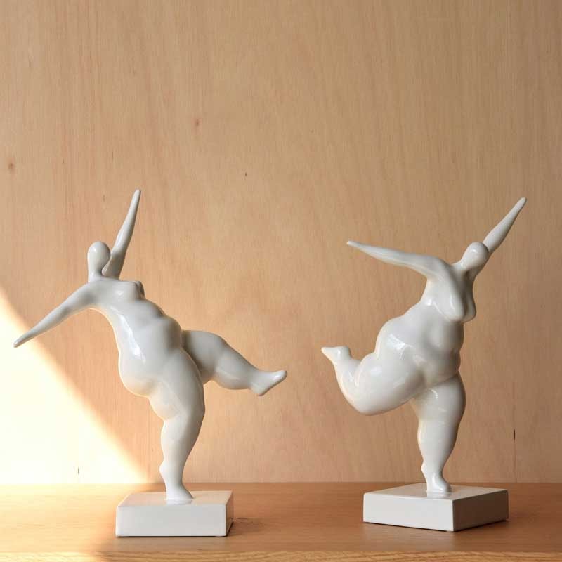 Ceramic sculpture in the back Fat cabbage
